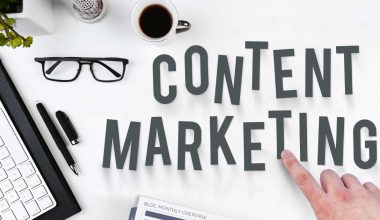 Finger pointing at content marketing